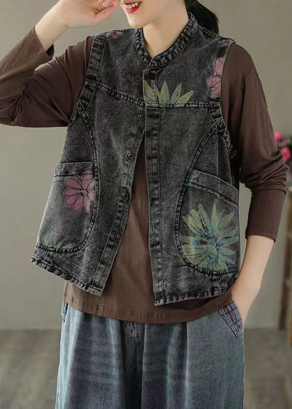 Well Tailored Coat with a Graceful Silhouette