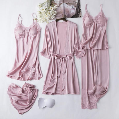 Finely Styled Garment with a Classic Vintage Look