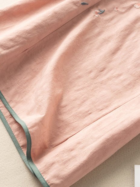 Classic Vintage & Enduringly Stylish Top