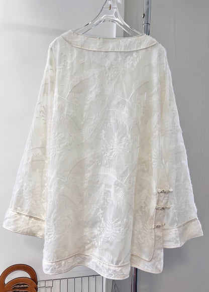 Beautifully Finished Blouse in a Timeless Design