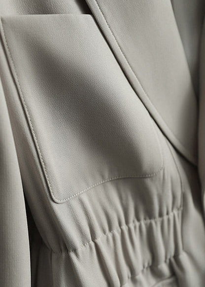 Well Tailored Coat with a Graceful Silhouette