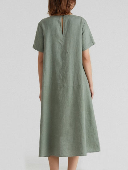Beautifully Crafted Dress in a Classic Style