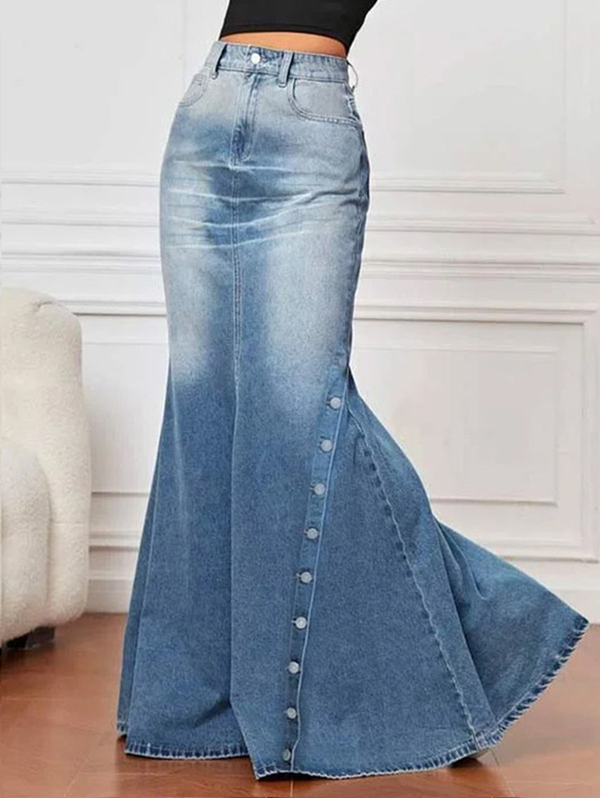 Gracefully Styled Garment for Any Occasion