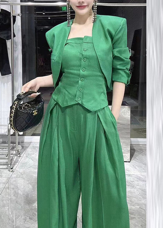 Effortlessly Elegant Pants with a Timeless Design