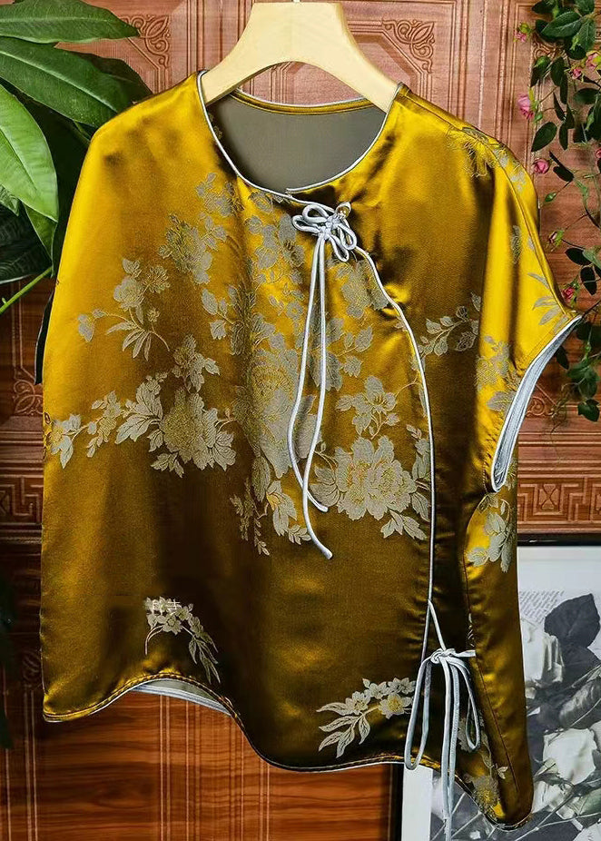A Vintage Style Top with Delicate Timeless Details