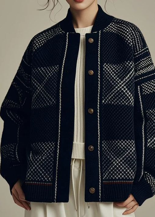 Effortlessly Elegant Coat with a Timeless Design