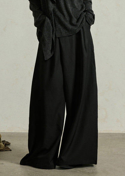Well Tailored Pants with a Graceful Silhouette
