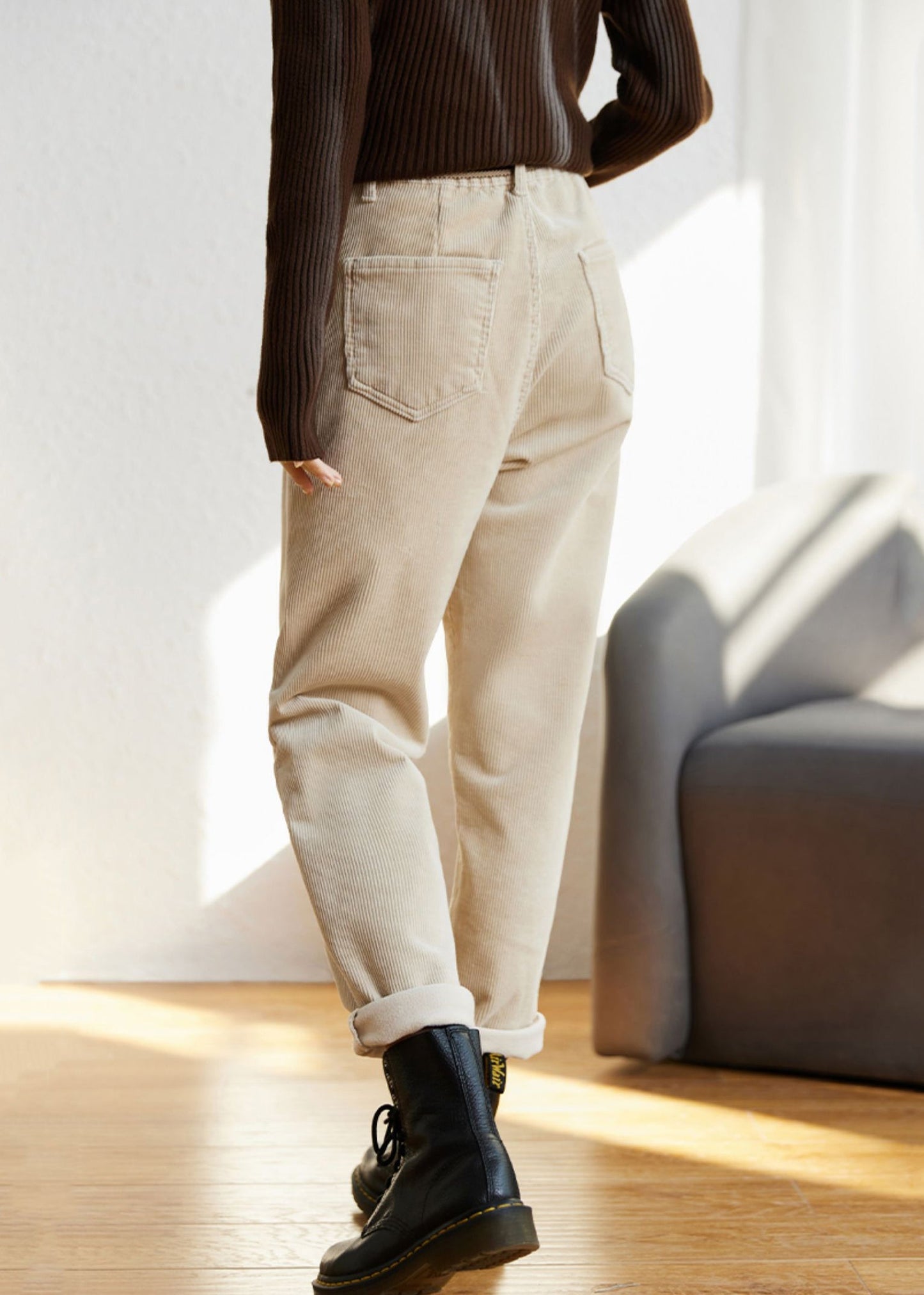 Beautifully Finished Pants in a Timeless Design