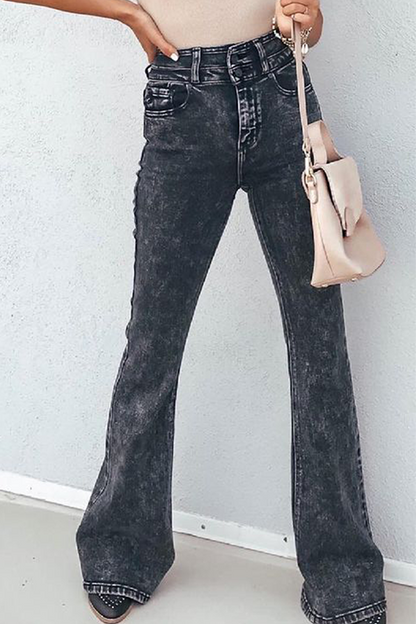 Effortlessly Elegant Pants with a Timeless Design