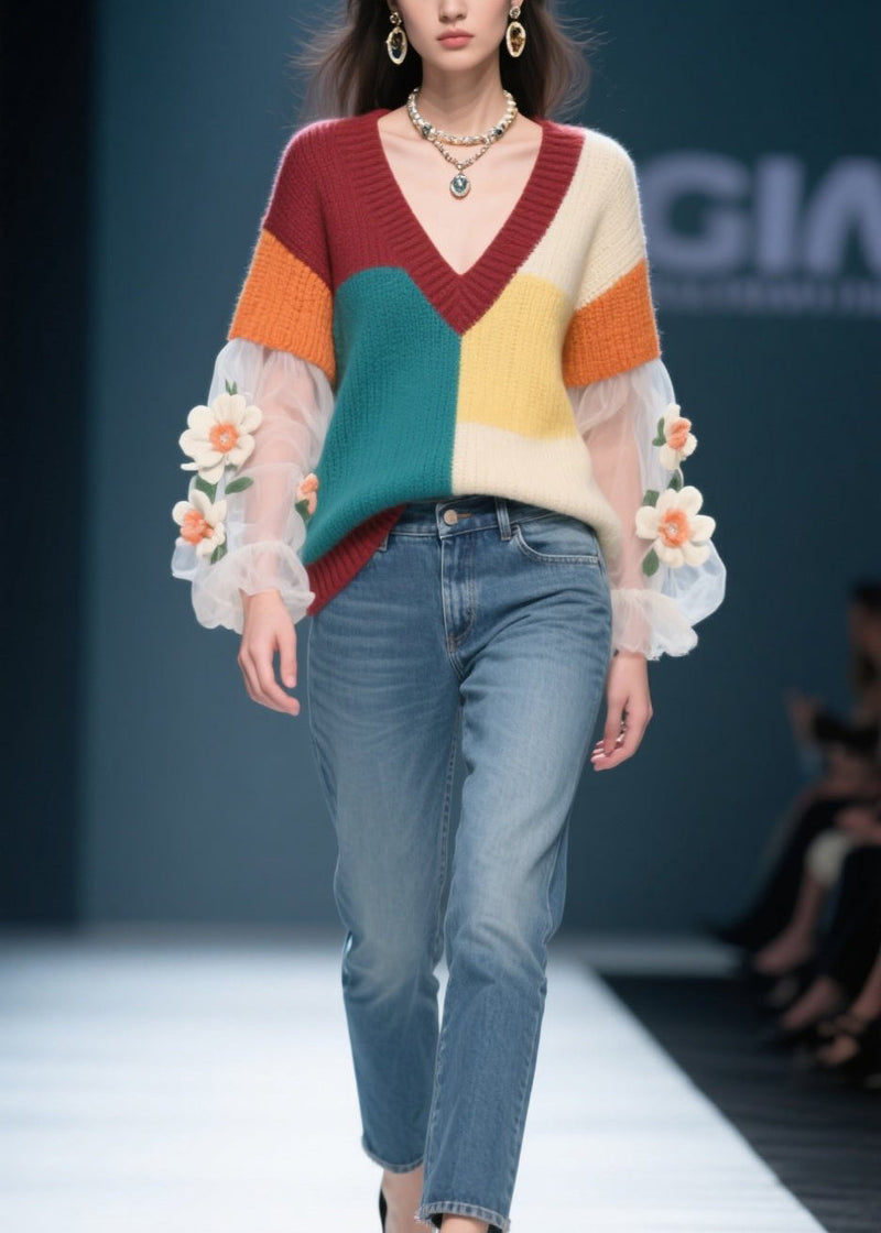 Well Tailored Sweater with a Graceful Silhouette