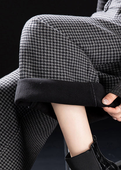 Well Tailored Pants with a Graceful Silhouette