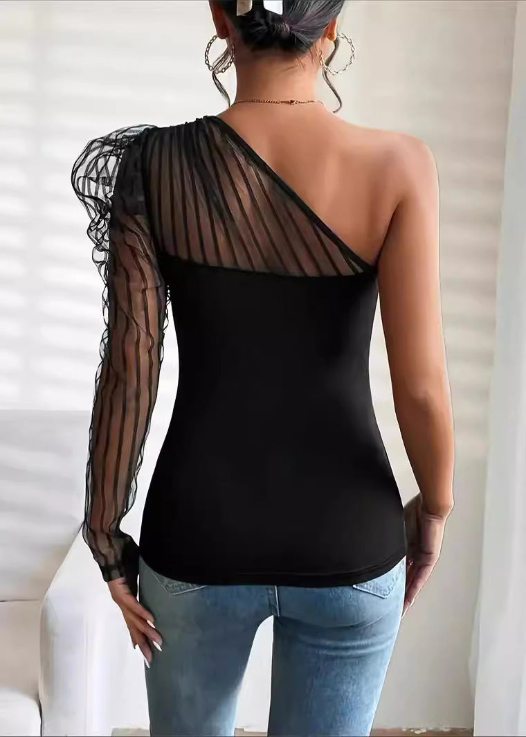 Effortlessly Elegant T-Shirt with a Timeless Design