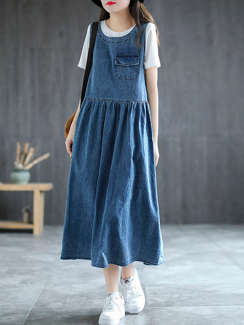 Classic Vintage Dress with a Flattering Fit