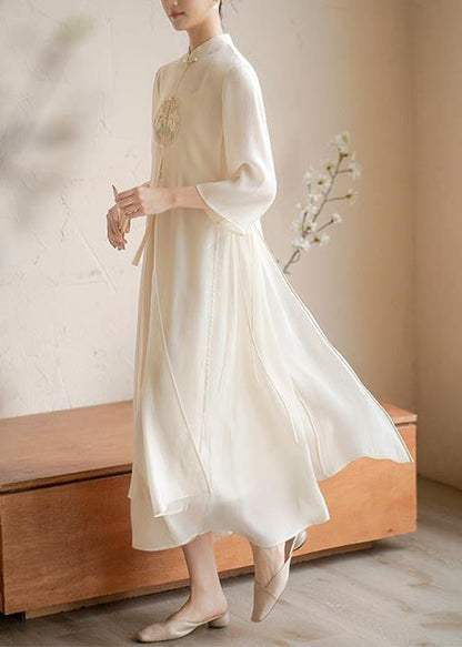 Sophisticated Dress with a Clean Classic Look