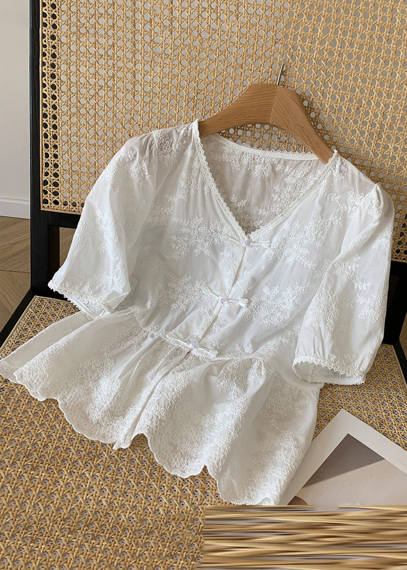 Elegantly Styled Shirt for Everyday Wear