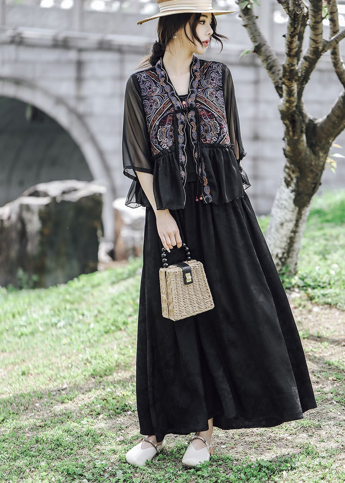 Classic Vintage Blouse with a Flattering Fit