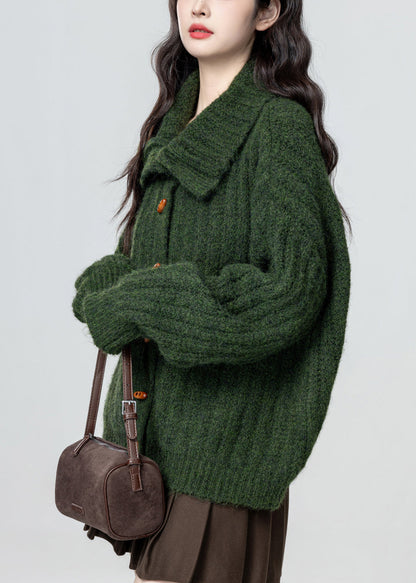Effortlessly Elegant Coat with a Timeless Design