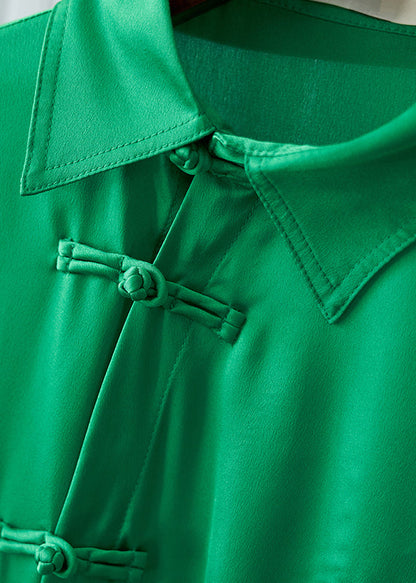 A Vintage Style Shirt with Delicate Timeless Details