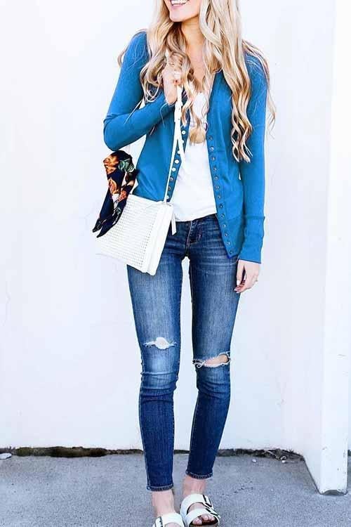 Well Tailored Cardigan with a Graceful Silhouette