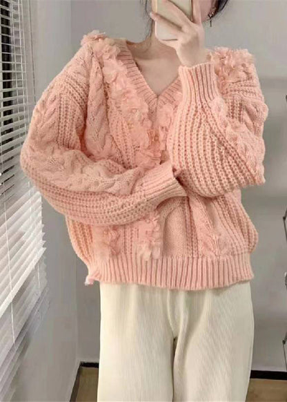 Well Tailored Sweater with a Graceful Silhouette