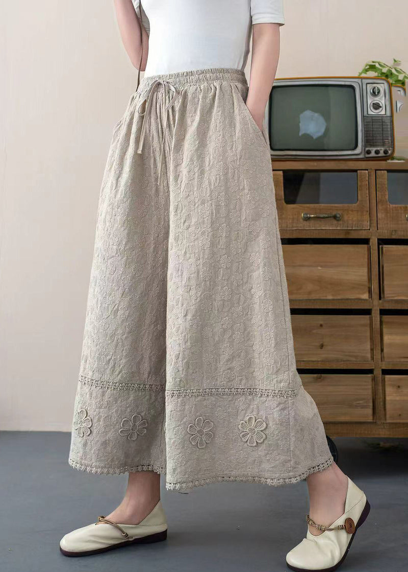 Classic Vintage Trousers with a Flattering Fit
