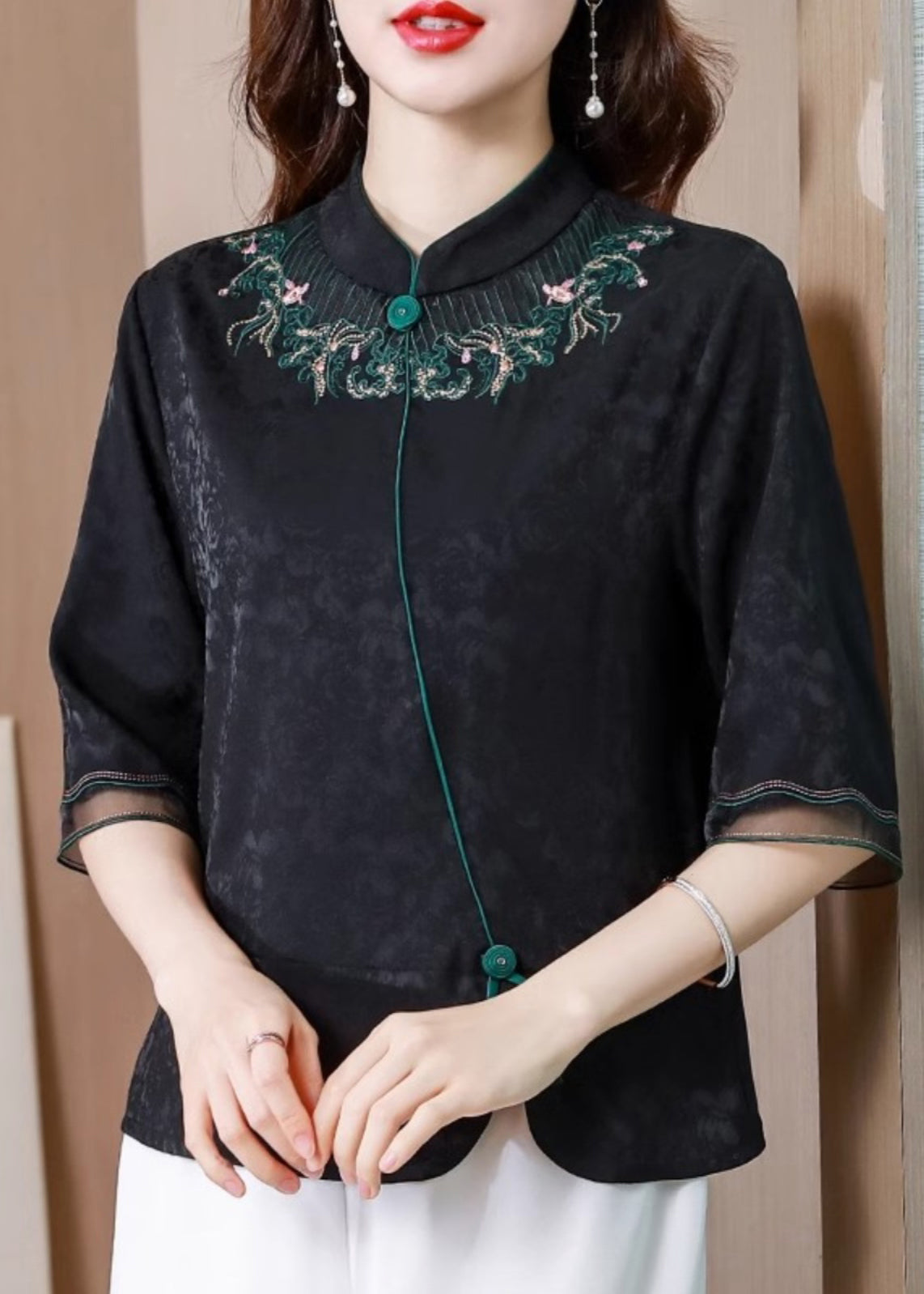 Classic Vintage & Enduringly Stylish Blouse