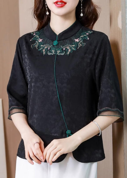 Classic Vintage & Enduringly Stylish Blouse