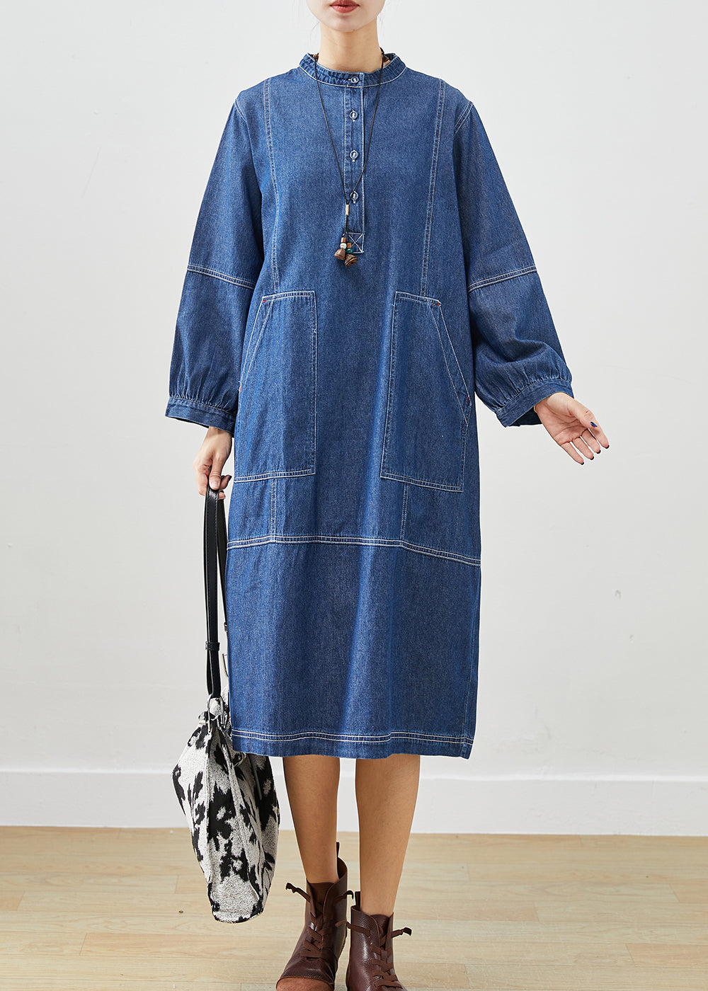 Well Tailored Dress with a Graceful Silhouette