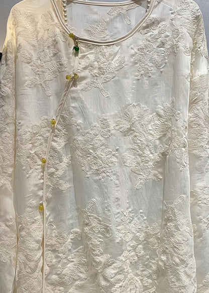 Effortlessly Elegant Top with a Timeless Design