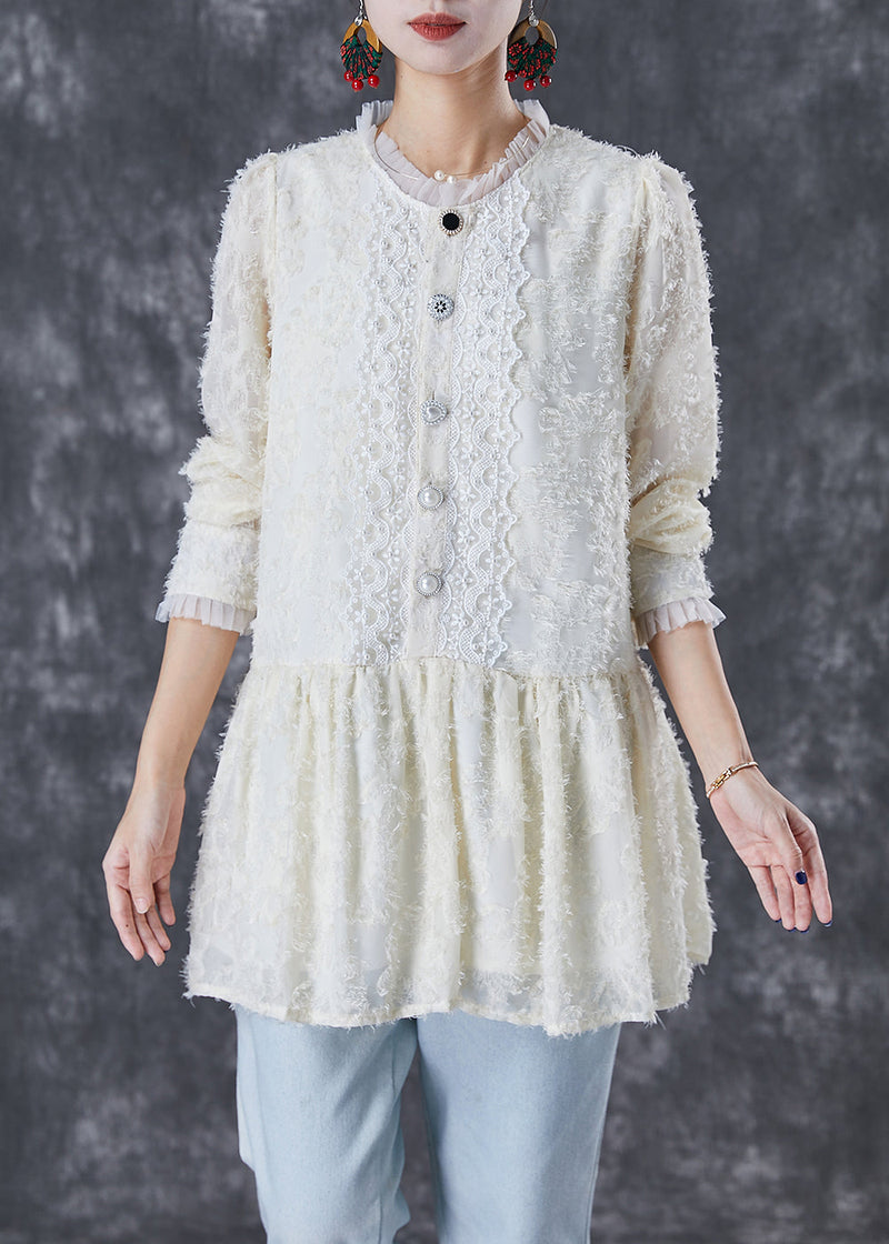 Sophisticated Blouse with a Clean Classic Look