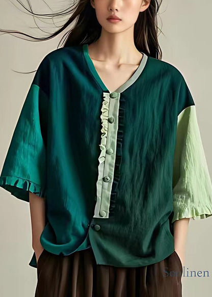 Sophisticated Blouse with a Clean Classic Look