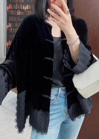 Gracefully Styled Coat for Any Occasion