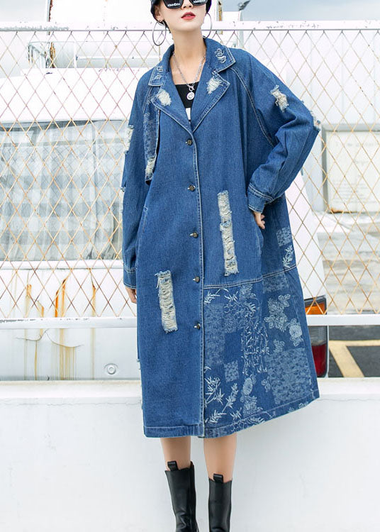 Well Tailored Coat with a Graceful Silhouette
