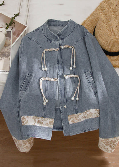 Gracefully Styled Coat for Any Occasion