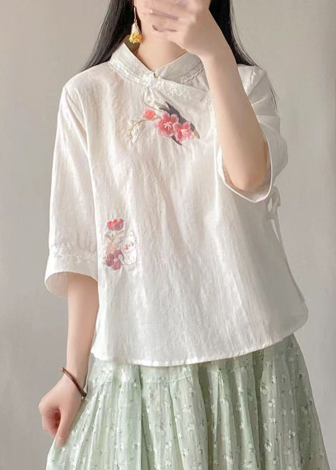Effortlessly Elegant Shirt with a Timeless Design
