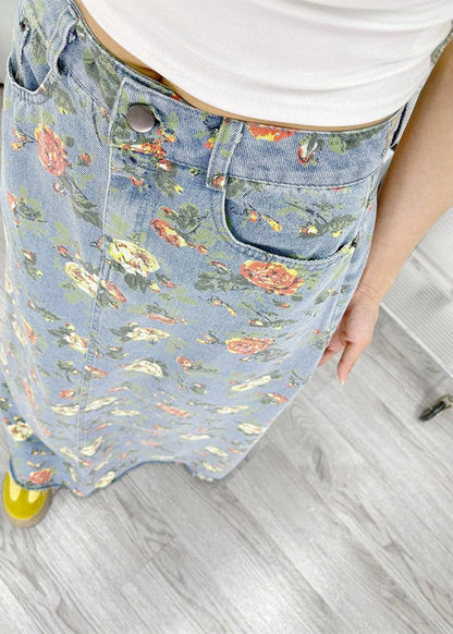 Gracefully Styled Garment for Any Occasion