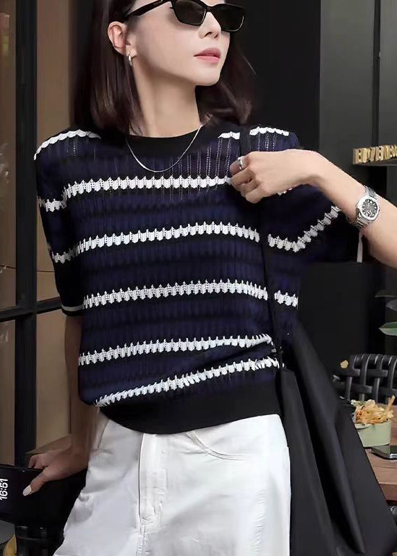 Effortlessly Elegant Top with a Timeless Design
