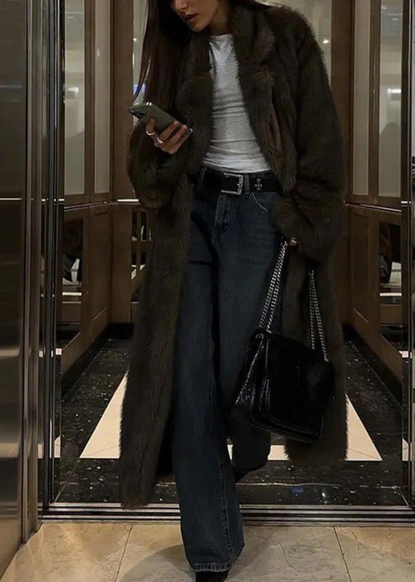 Sophisticated Coat with a Clean Classic Look