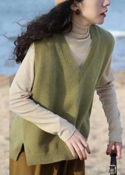 Sophisticated Garment with a Clean Classic Look