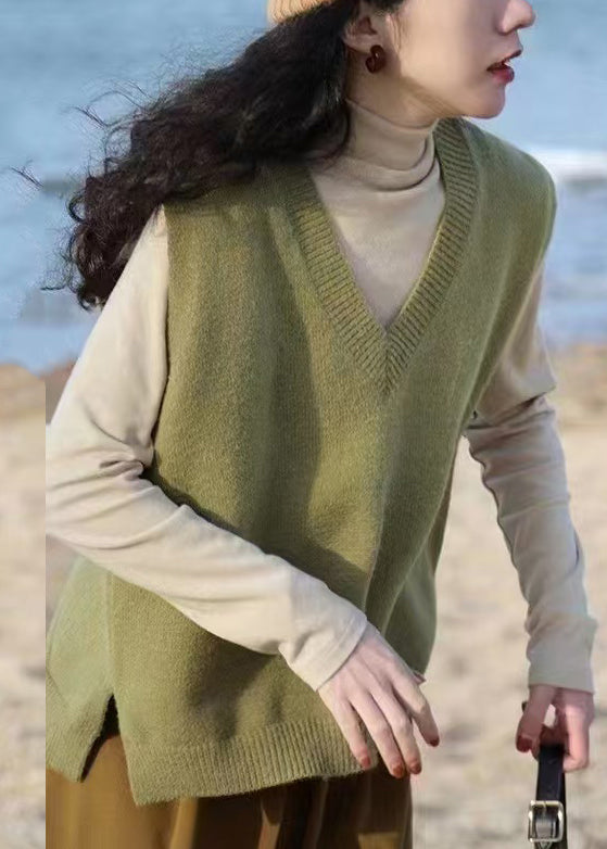 Sophisticated Garment with a Clean Classic Look