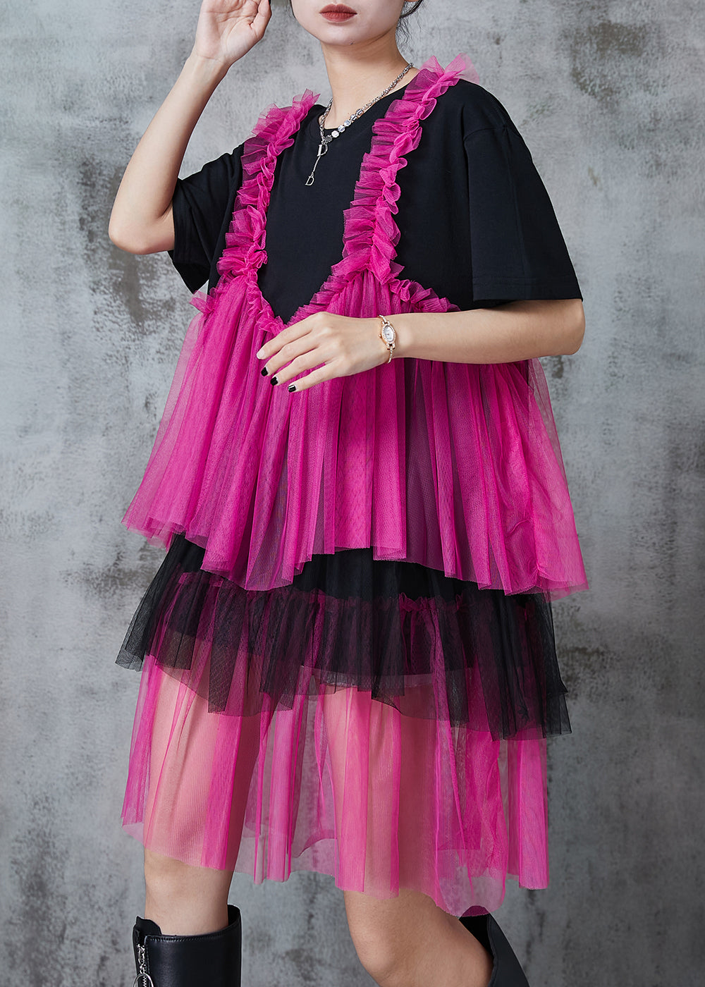 Well Tailored Dress with a Graceful Silhouette