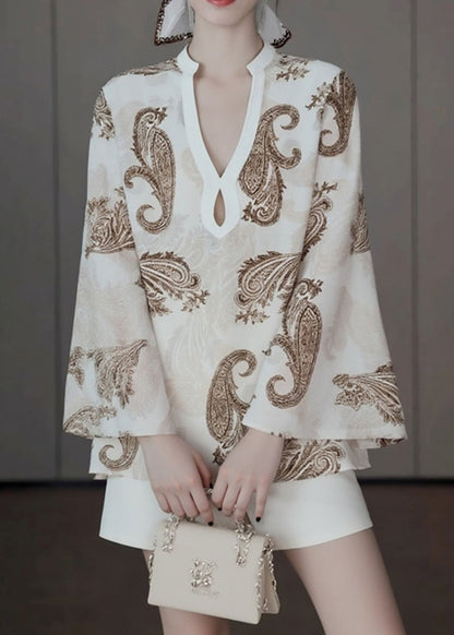 Classic Vintage Shirt with a Flattering Fit