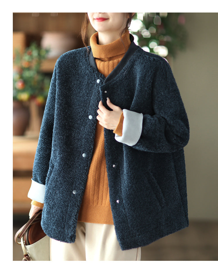 Beautifully Finished Coat in a Timeless Design