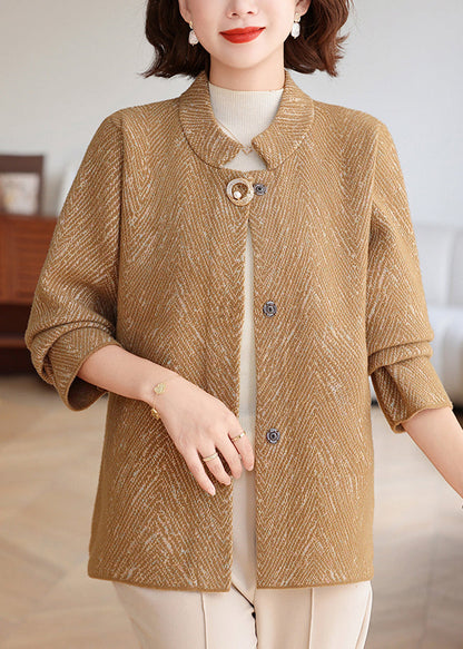 Gracefully Styled Coat for Any Occasion