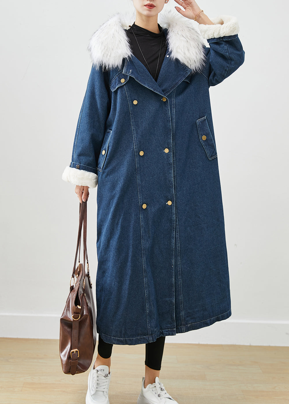 Gracefully Styled Coat for Any Occasion