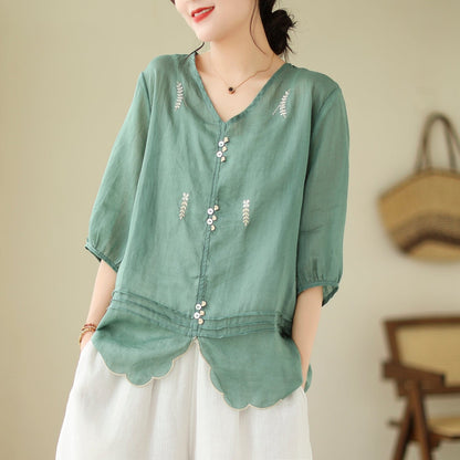 Effortlessly Elegant T-Shirt with a Timeless Design