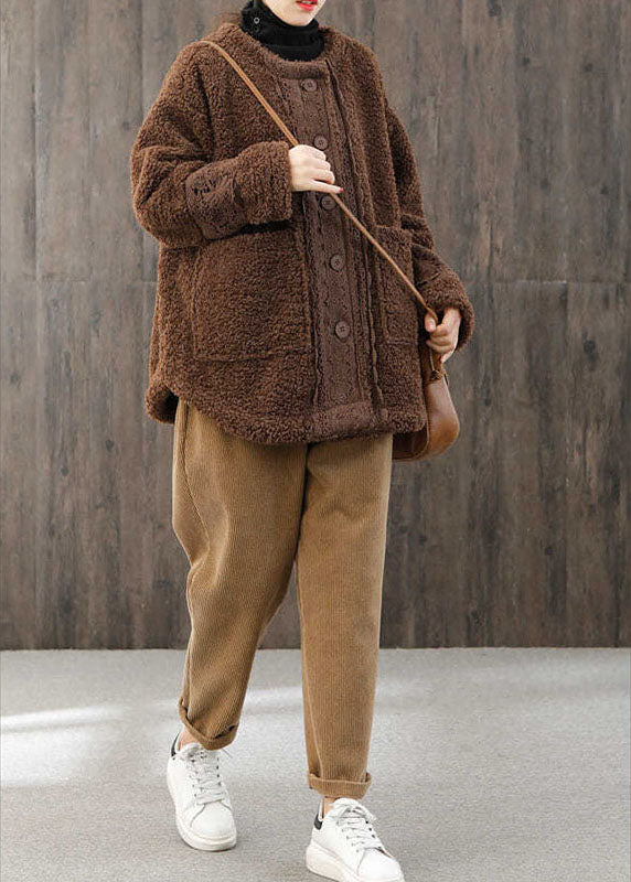 Well Tailored Coat with a Graceful Silhouette