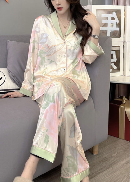 Finely Styled Garment with a Classic Vintage Look
