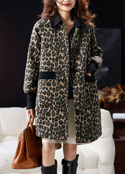 Effortlessly Elegant Coat with a Timeless Design