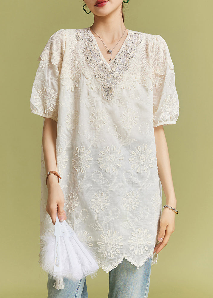Effortlessly Elegant Top with a Timeless Design